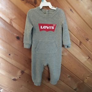 Levi's Sleeper NWOT